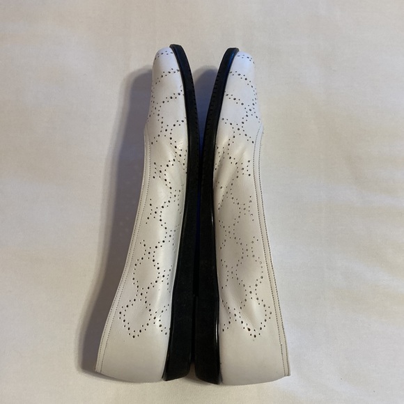 Salvatore Ferragamo white shoes. Made in Italy. - Picture 7 of 12